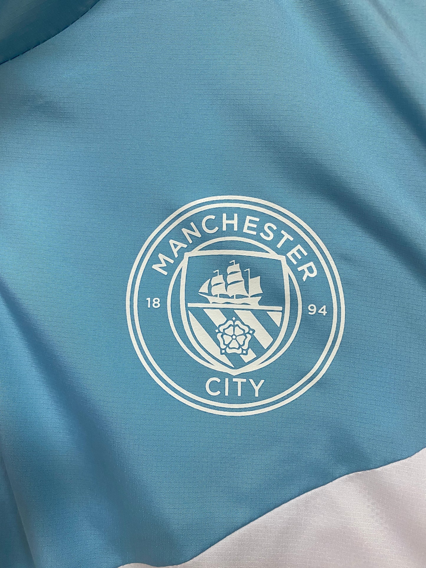 21-22 Manchester City Windbreaker Blue and White
