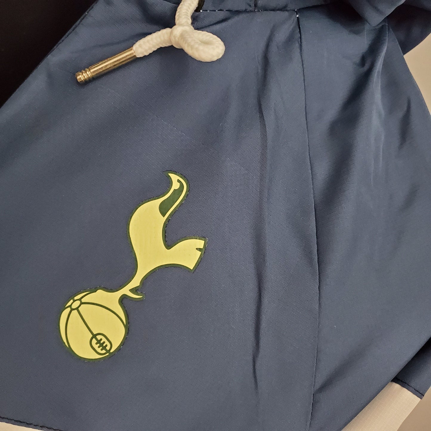 21-22 Windbreaker Tottenham Blue and White