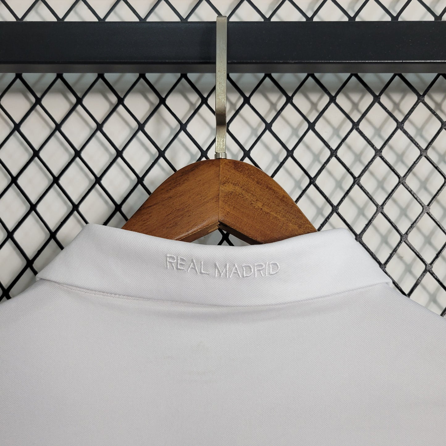 2016-17 Real Madrid Main Retro