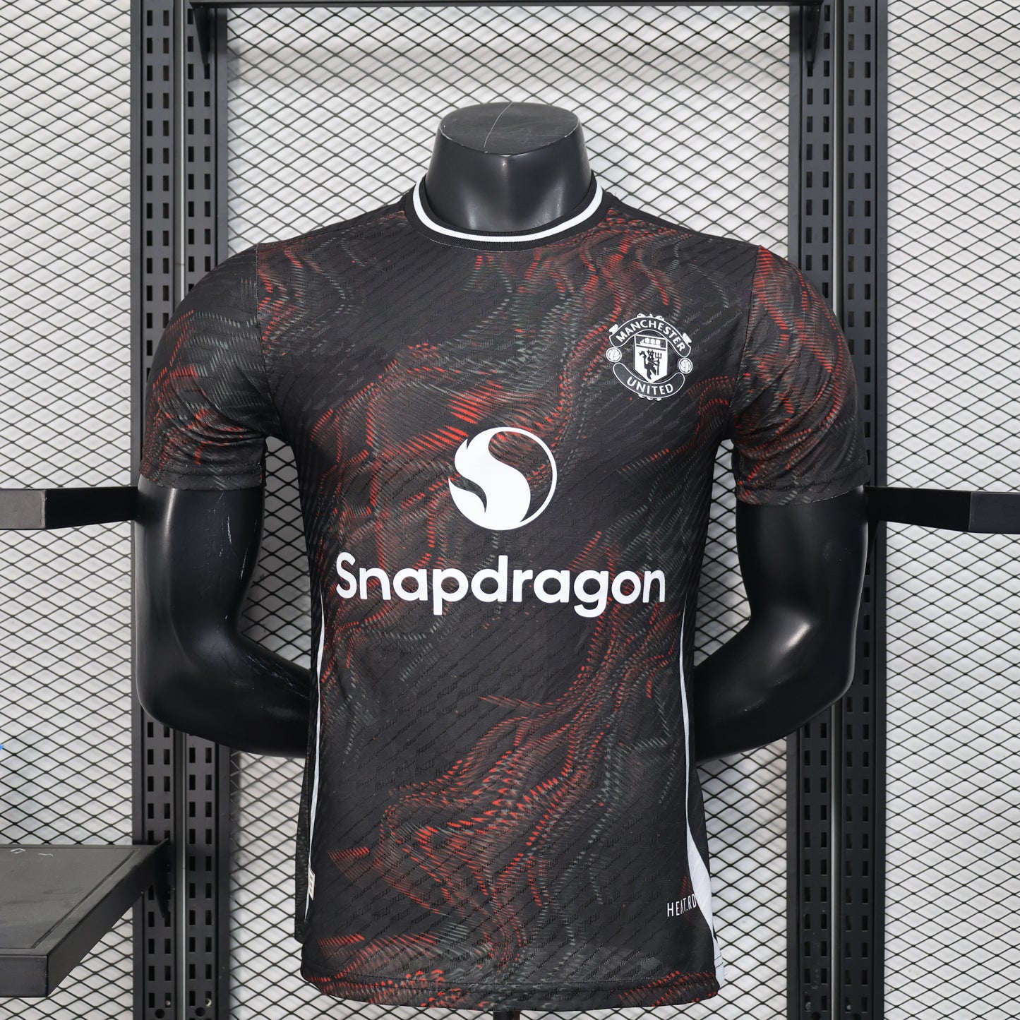 2025-26 Manchester United Black Player Size