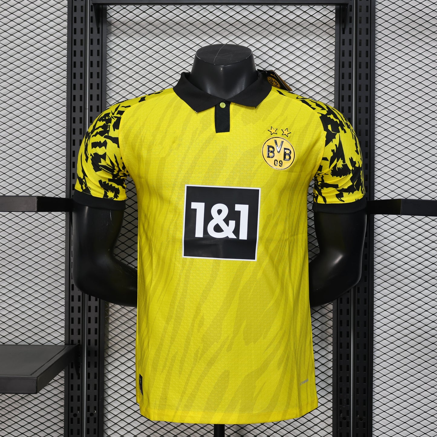 2025-26 BVB Special Yellow Player