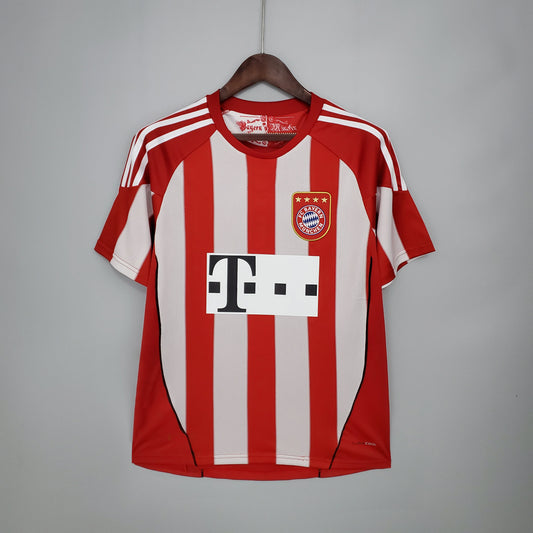 2010-11 Bayern Munich Home Retro