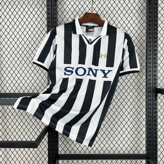 1996-97 Juventus Retro