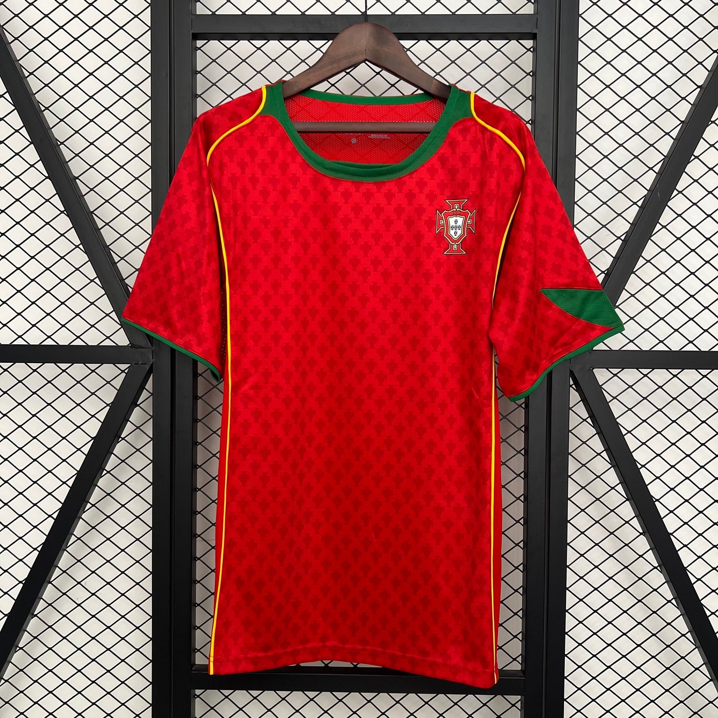 2004 Portugal home Retro