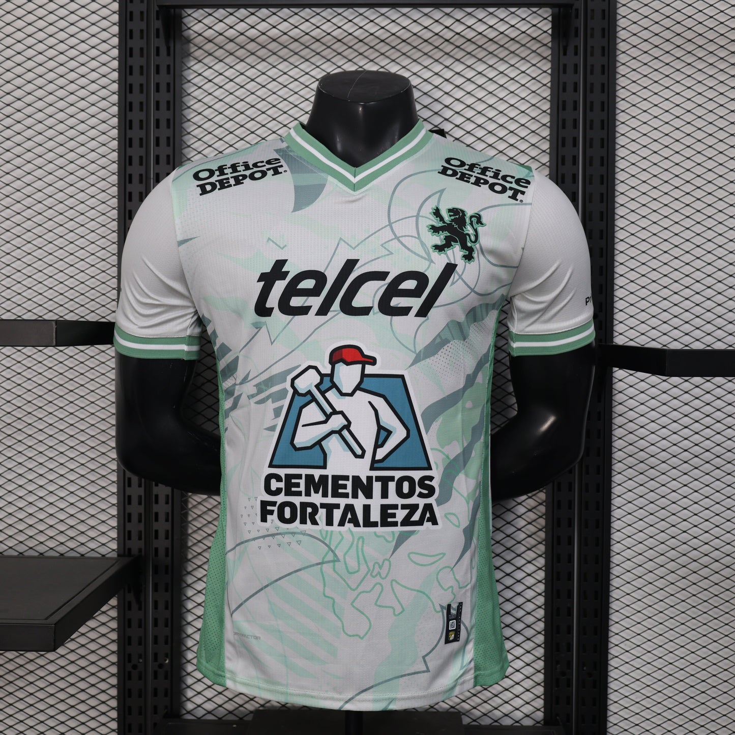 2025-26 Leon Away Player