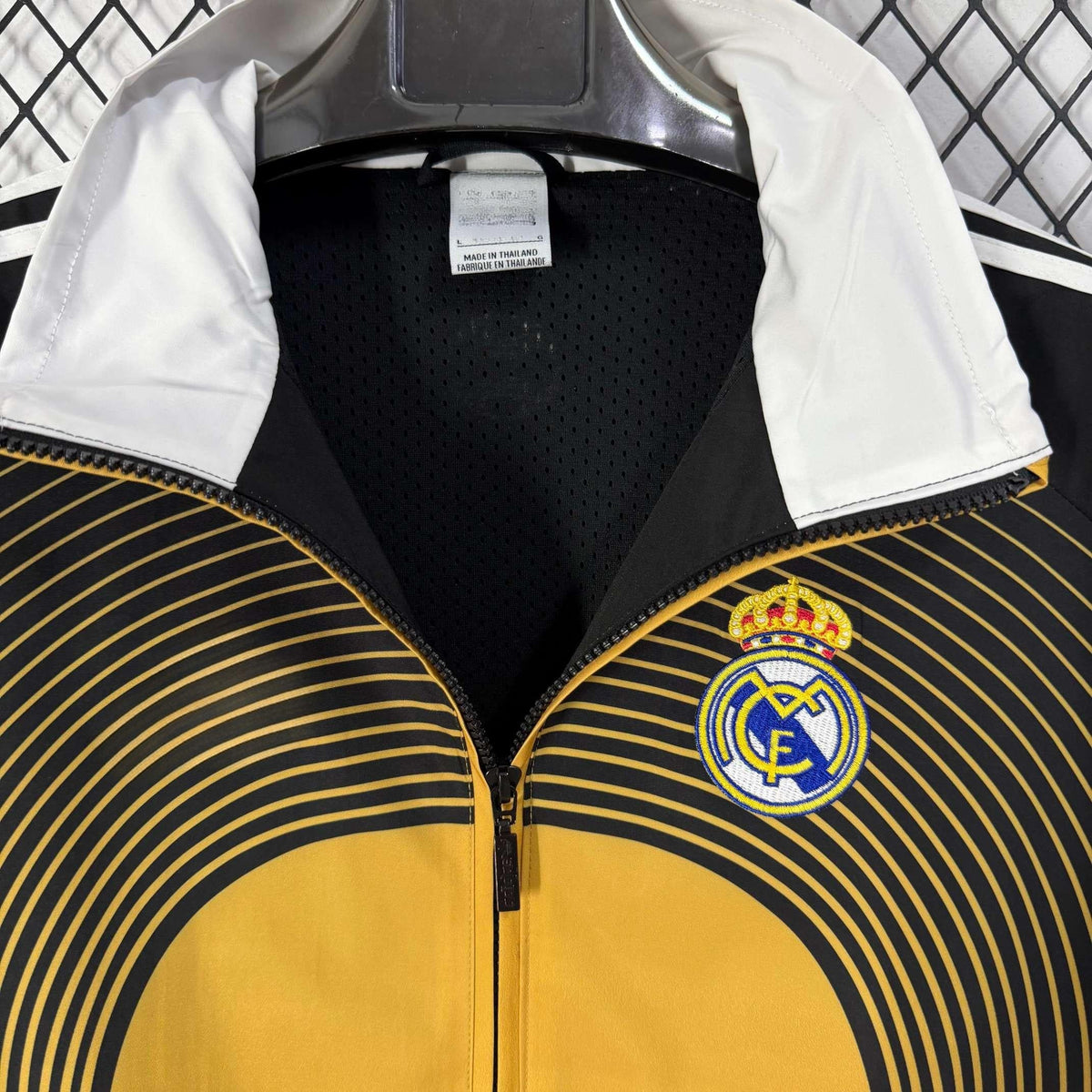 2026-27 Real Madrid Classic Black and Yellow Casual Windbreaker S-2XL