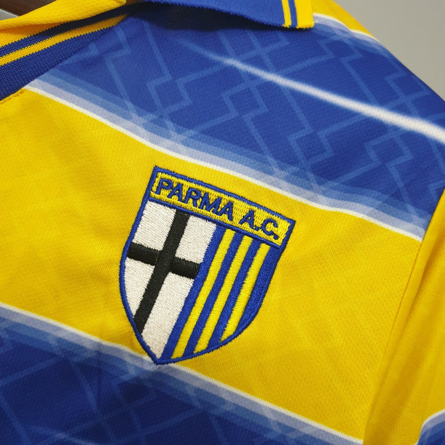 1998-99 Parma Home Retro