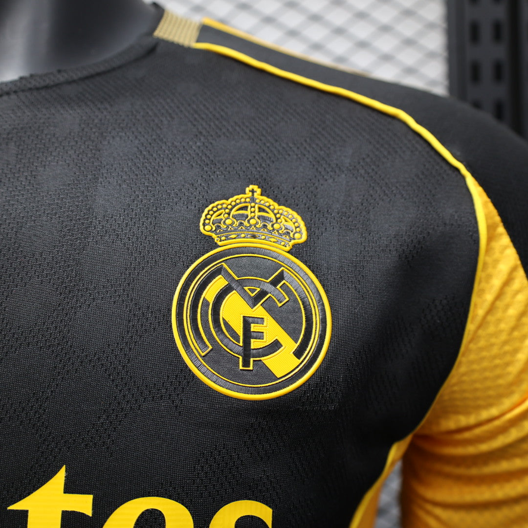 2025-26 Real Madrid Special Gold Black Player