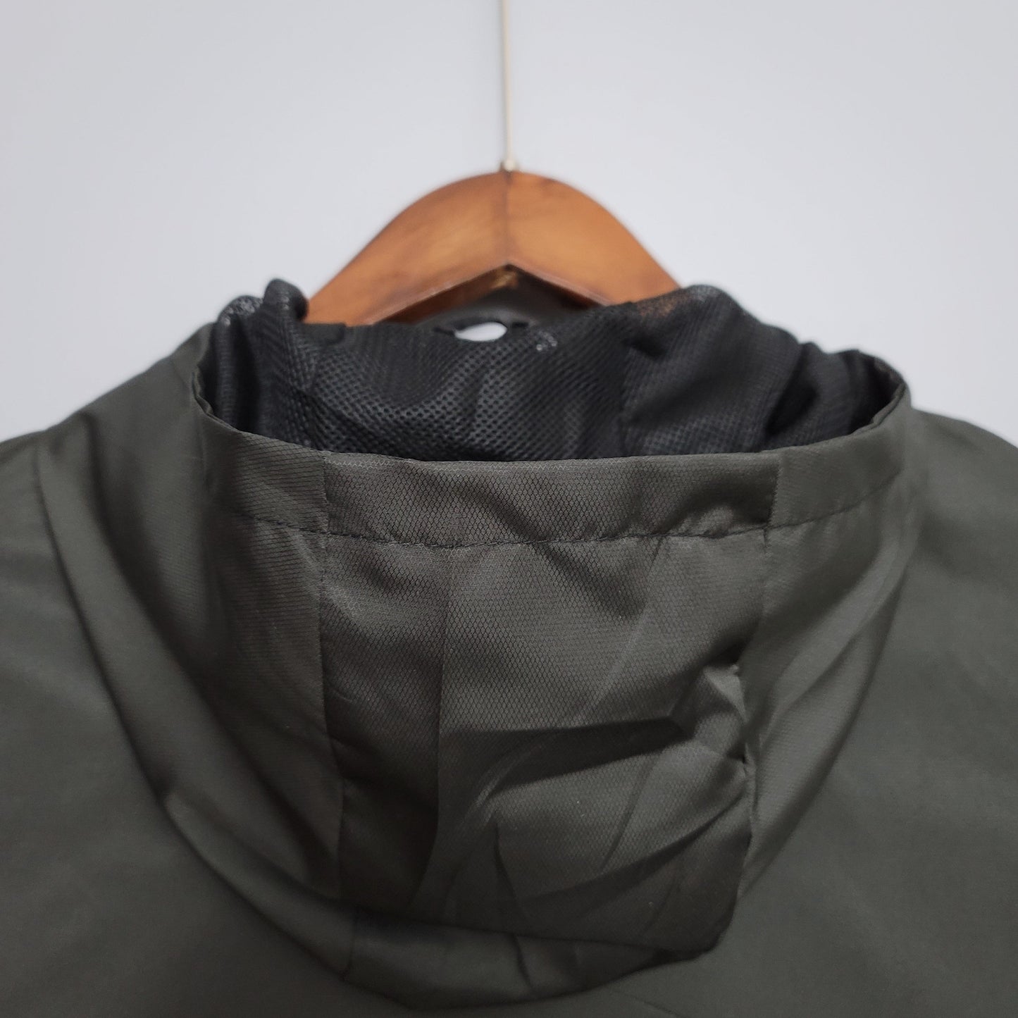 20-21 Windbreaker Germany Black