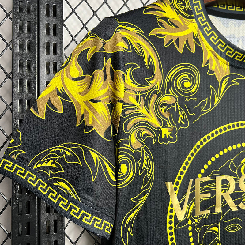 Italy x Versace Yeoolw
