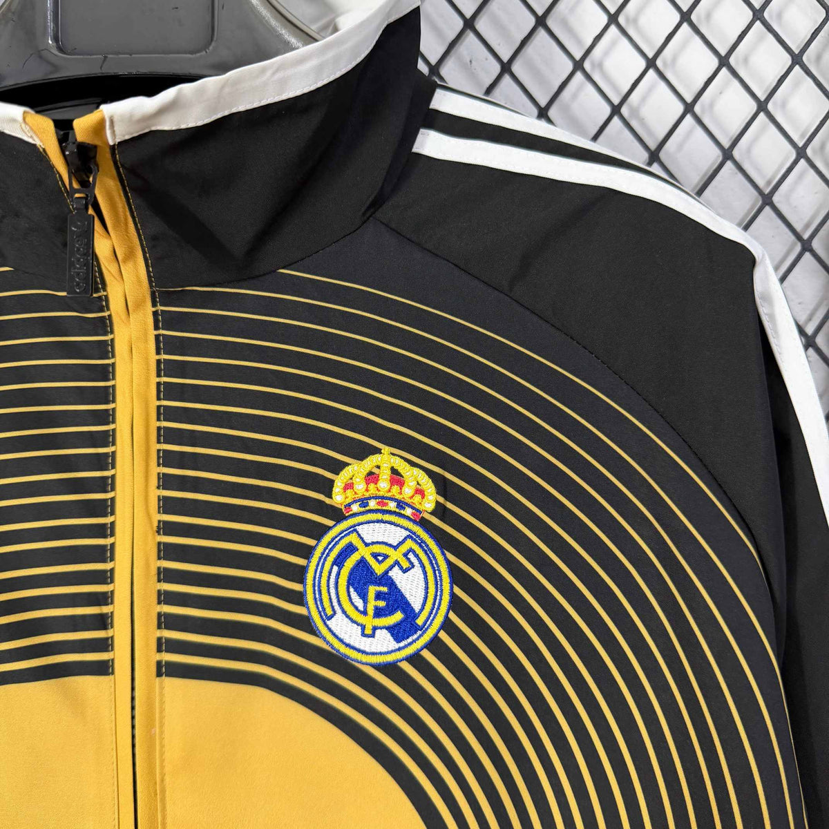2026-27 Real Madrid Classic Black and Yellow Casual Windbreaker S-2XL