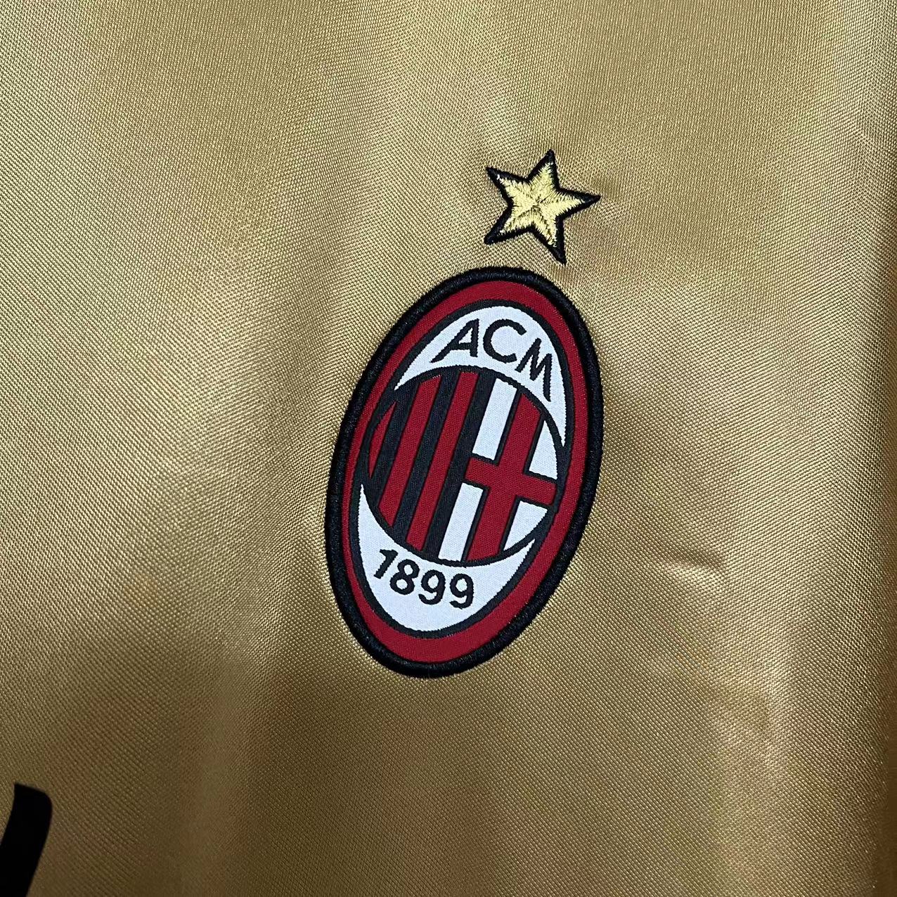 2013-14 AC Milan Third away Retro