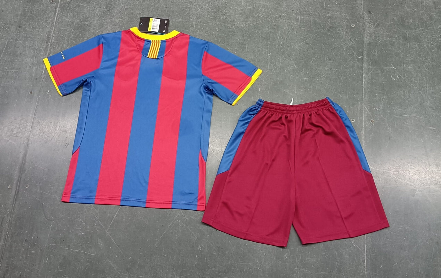 2010-11 Barcelona Home retro KIDS 16-28