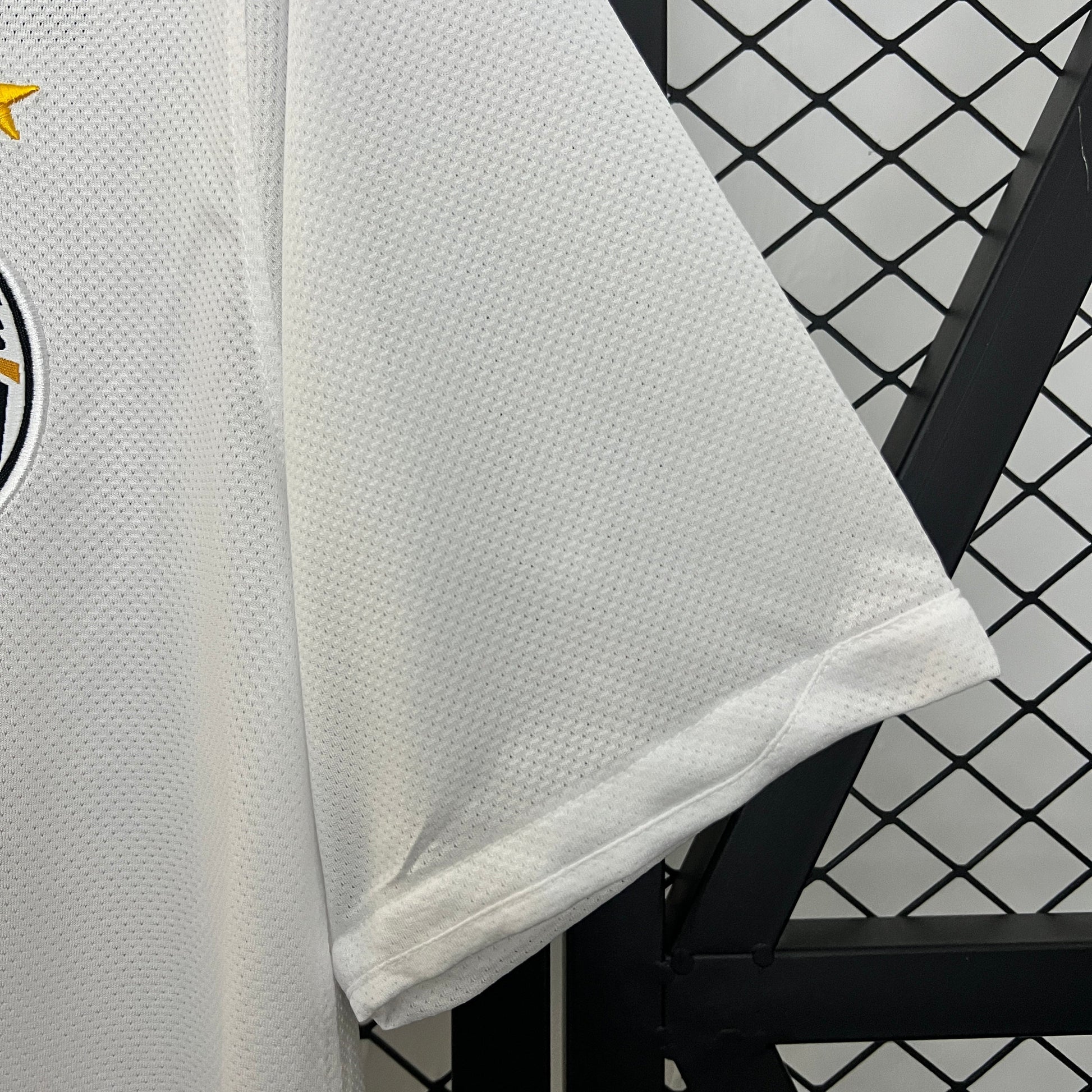 2010-11 Juventus Away Retro Topkick Shop
