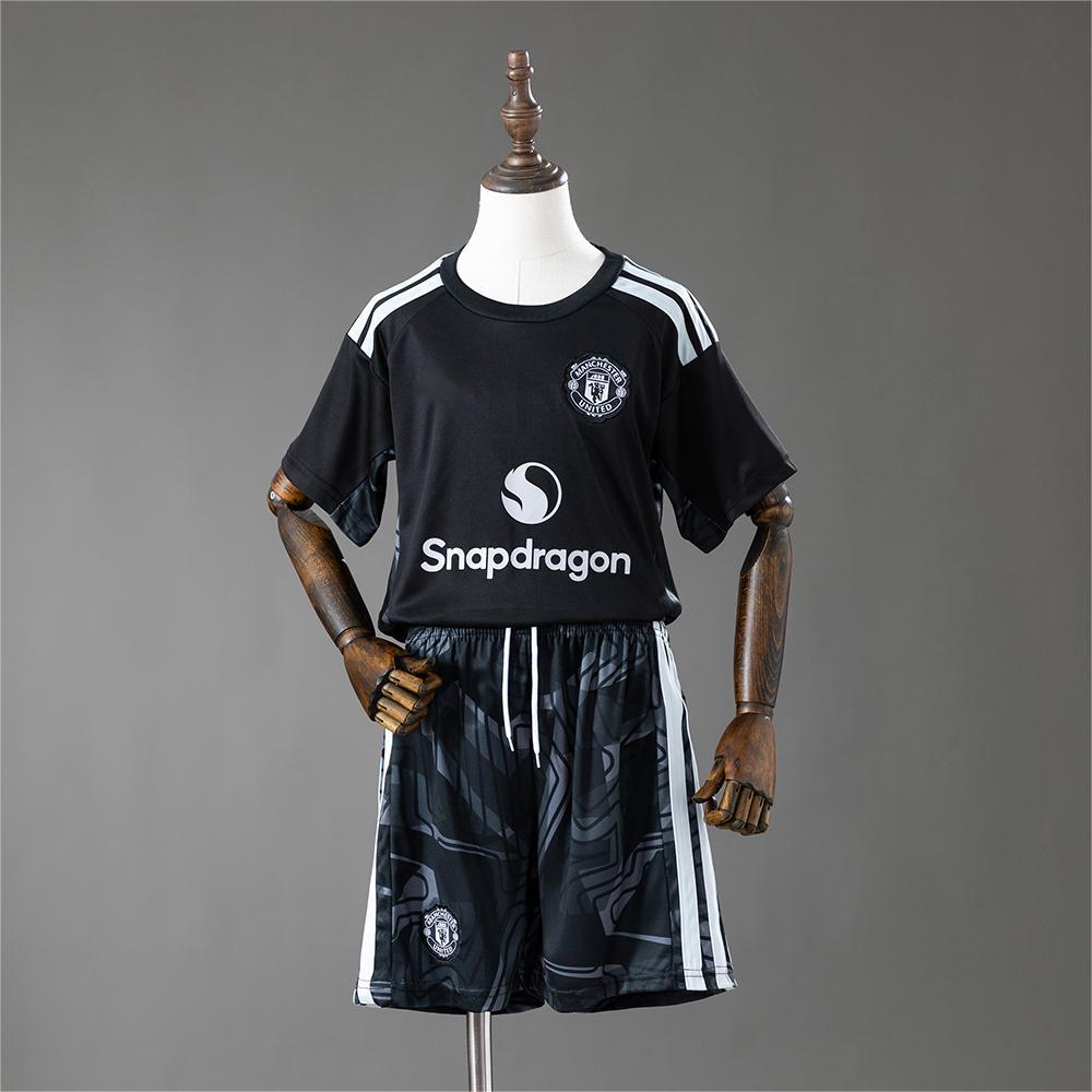 2026-27 Manchester United Goalkeeper Kids Size 16-28