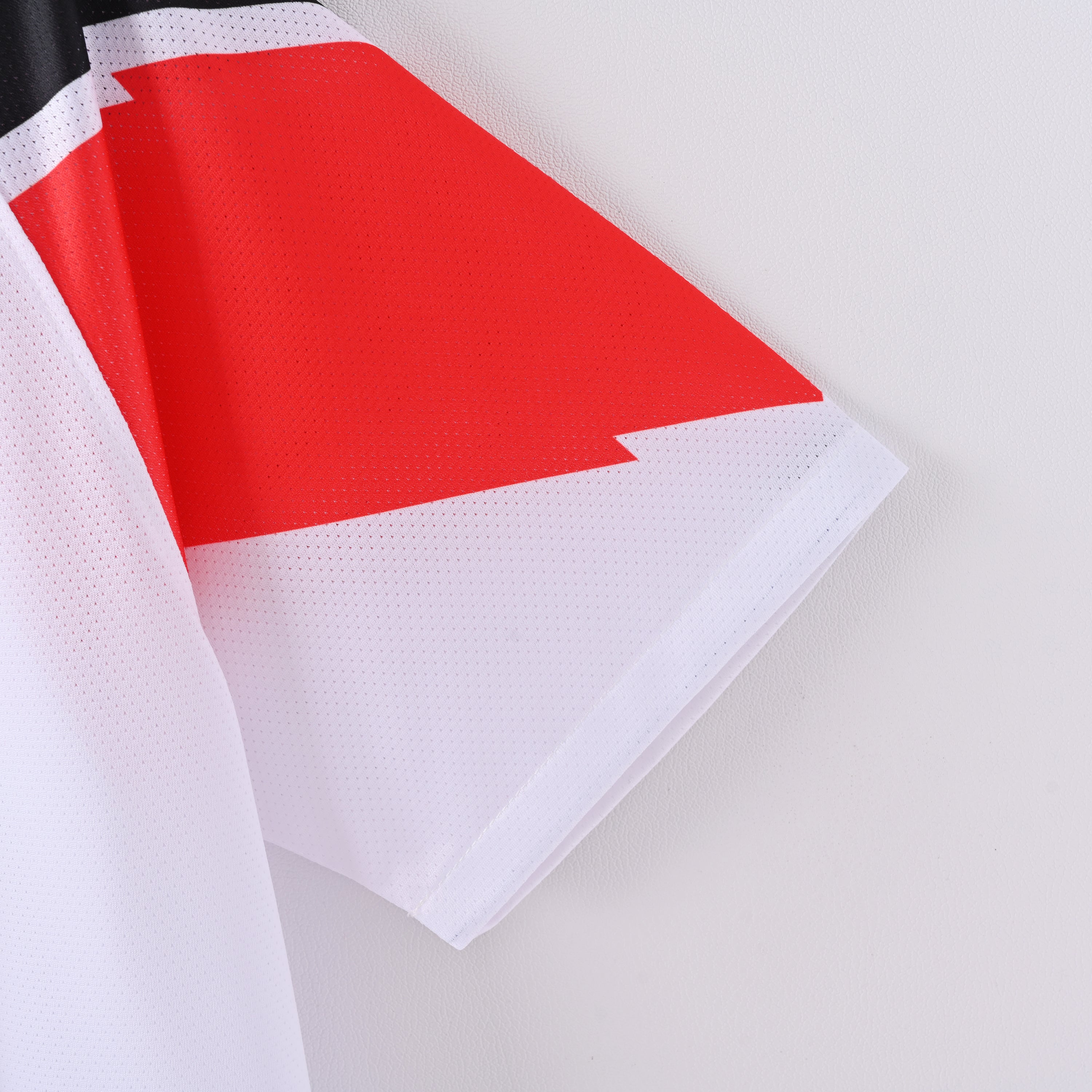 2011-12 Manchester United Away Retro