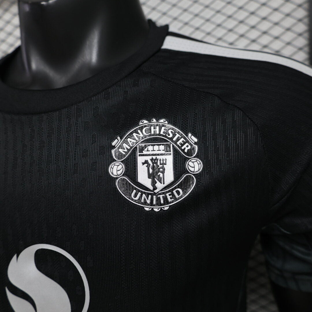 2026-27 Manchester United Black Goalkeeper Player S-2XL