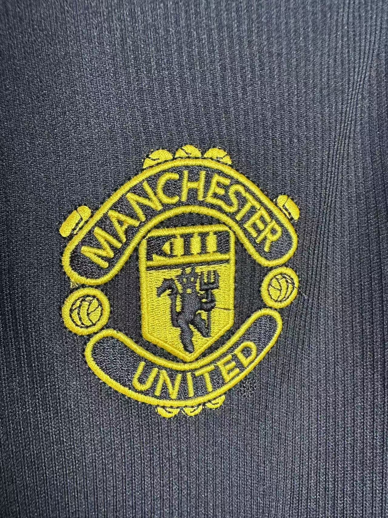1998-99 Manchester United Black Long Sleeve
