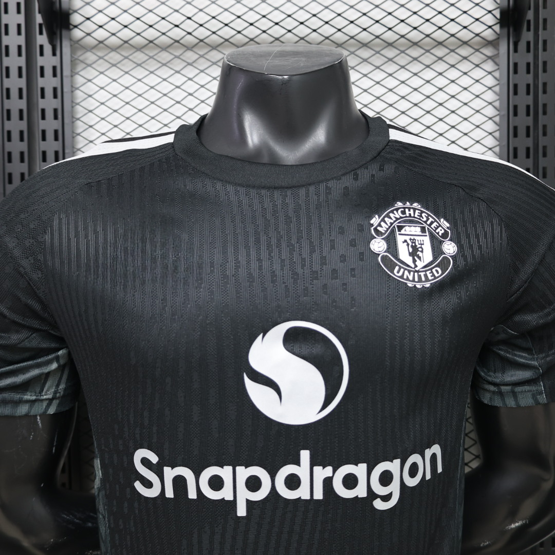 2026-27 Manchester United Black Goalkeeper Player S-2XL