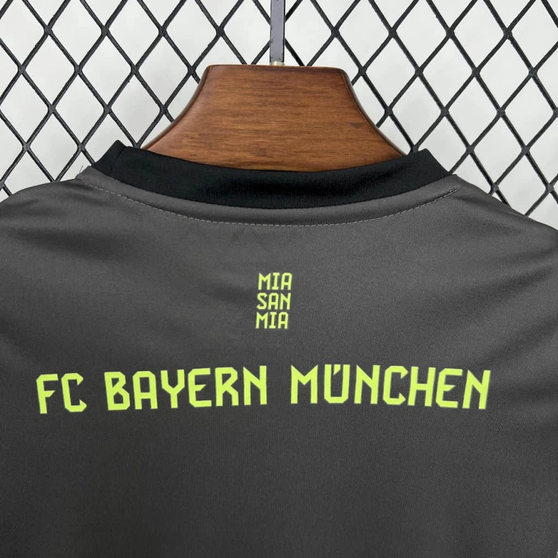 2025-26 Bayern Munich Special Black KIDS 16-28