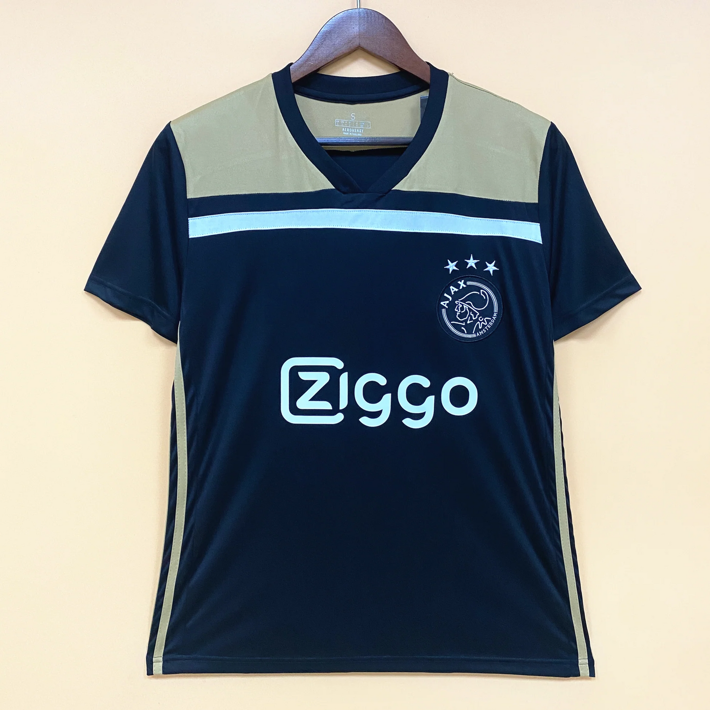 2008-09 Ajax Away Retro