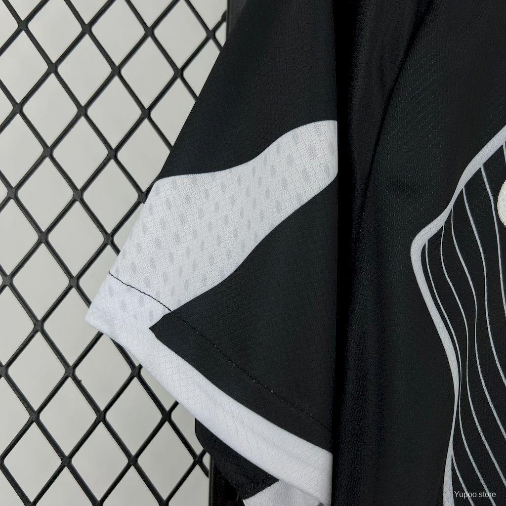 Black and white Barcelona jersey sleeve detail