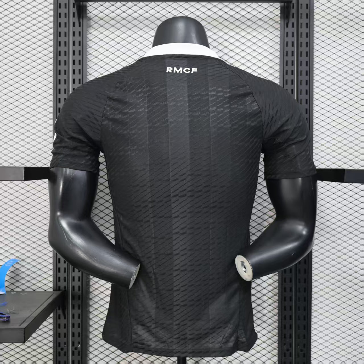 2025-26 Real Madrid Goalkeeper Black Player Size