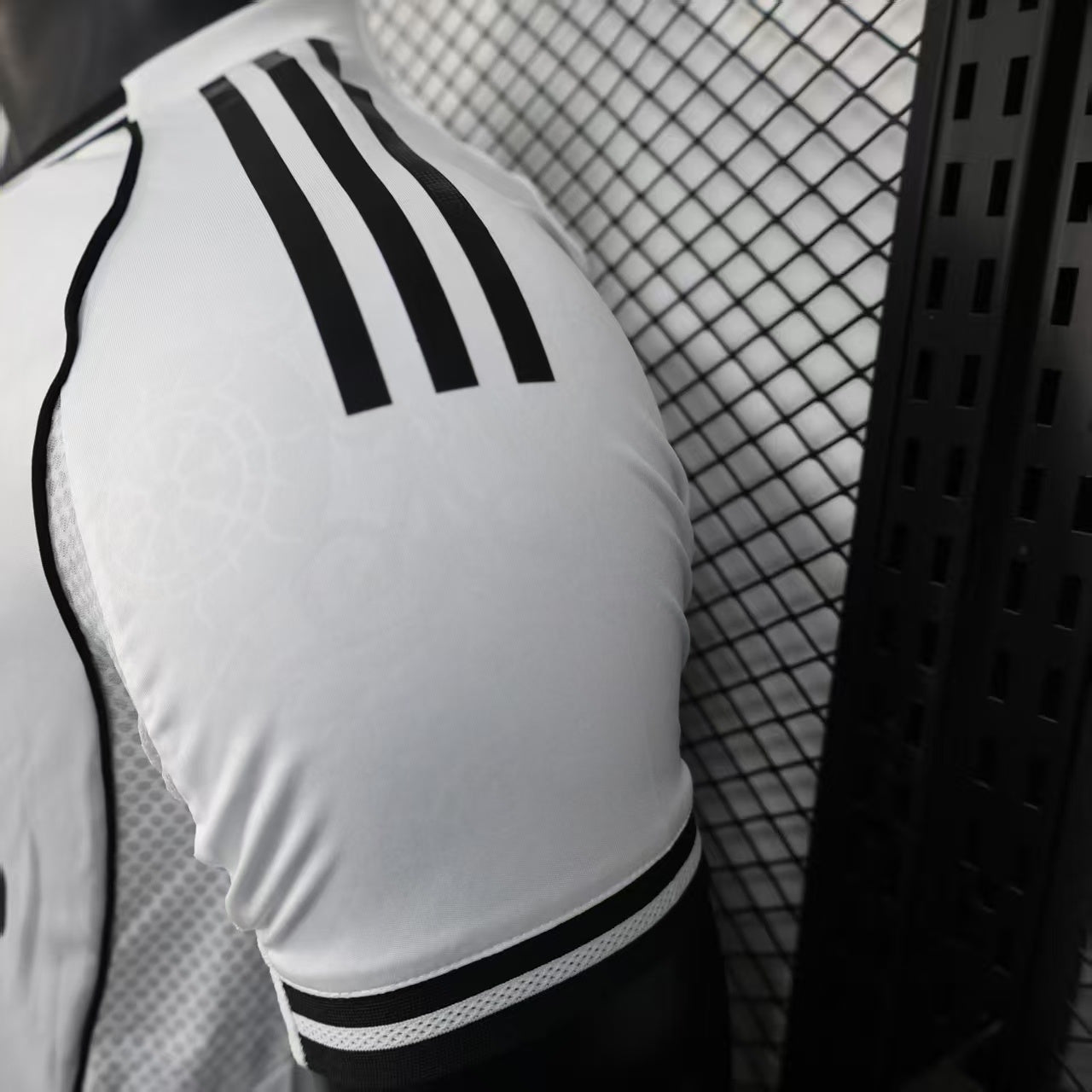 2025-26 Fulham Home Player