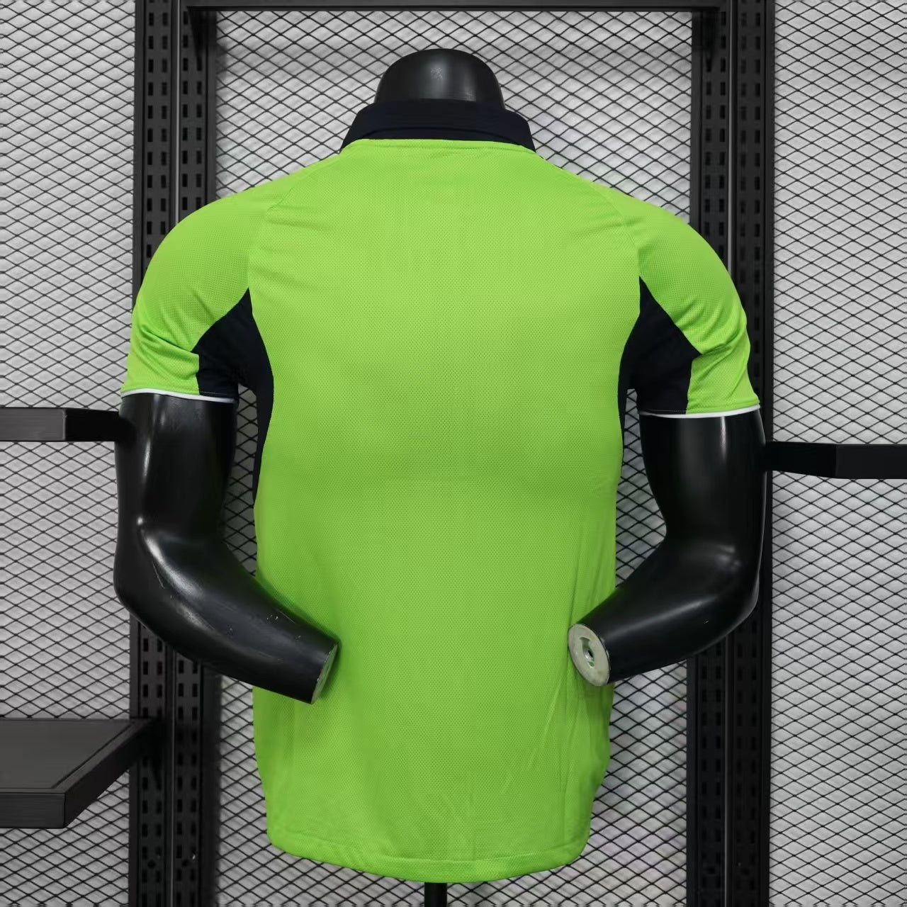 2025-26 Fulham Second Away Player