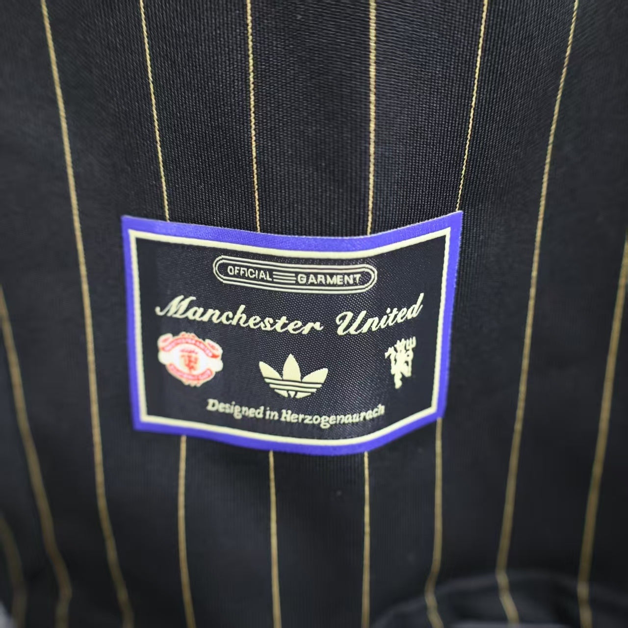 2025-26 Manchester United Casual Style Black Player