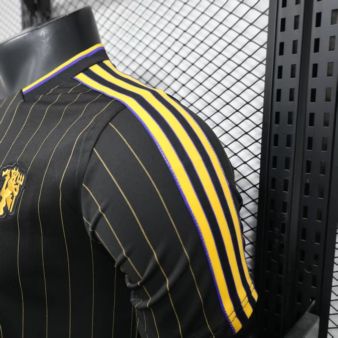 2025-26 Manchester United Casual Style Black Player